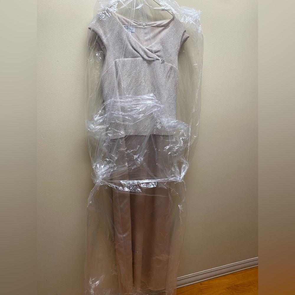 Elegant Patra Dress in Cream and White for mother of the bride size; 16